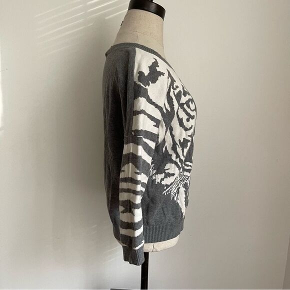 Express tiger grey sweater size Small🐯 - Picture 9 of 10